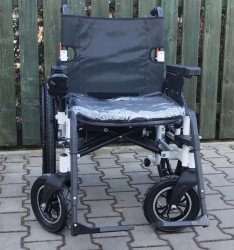 Invalidní vozík
