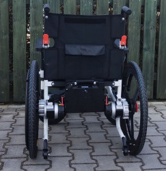 Invalidní vozík