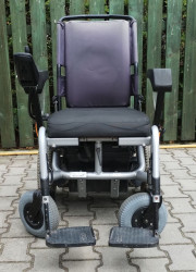 Invalidní vozík
