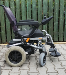 Invalidní vozík